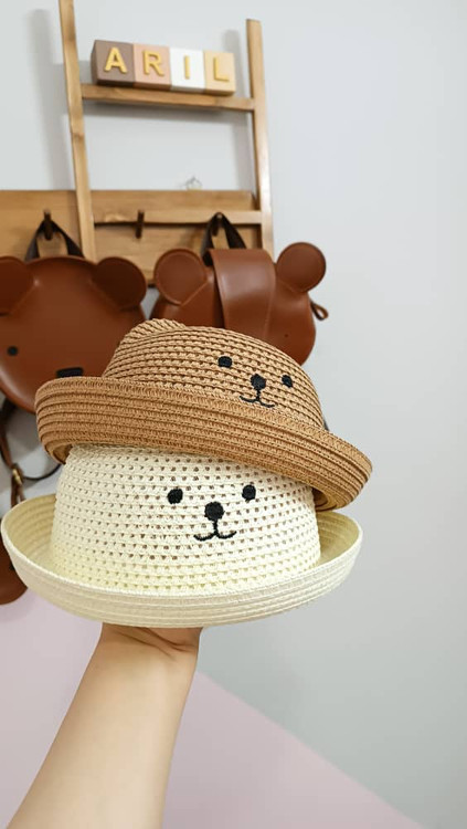 کلاه حصیری بچگانه