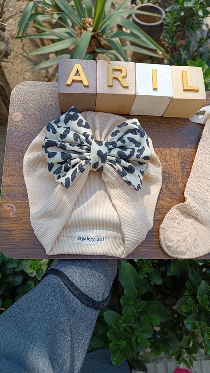 Leopard cream turban